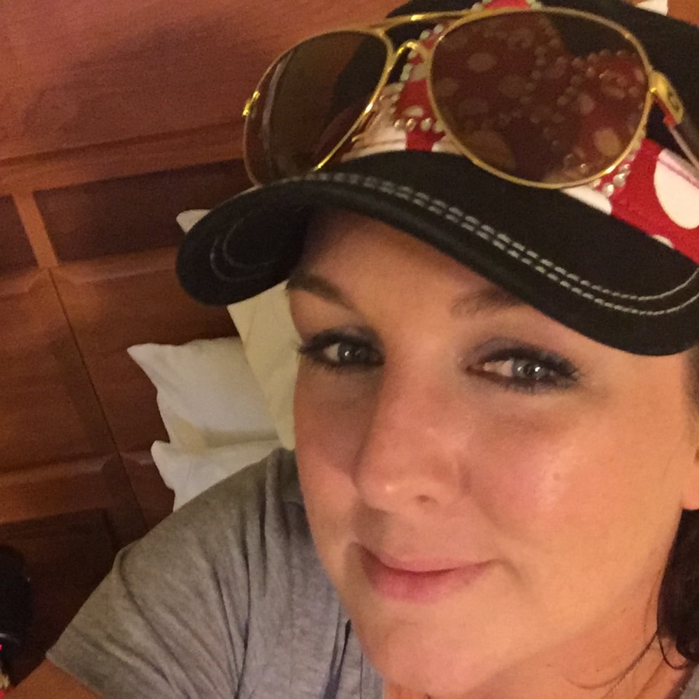 Meet your Posher, Melissa
